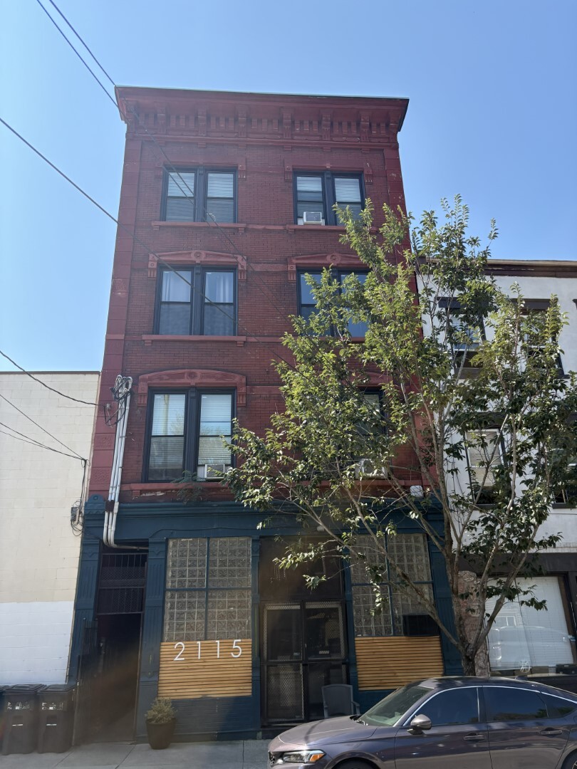 Building Photo - 2115 Central Ave