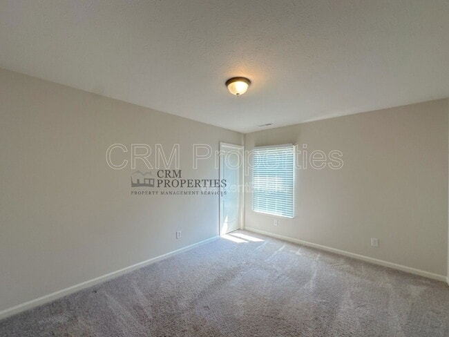 Building Photo - 1138 Deer Trail