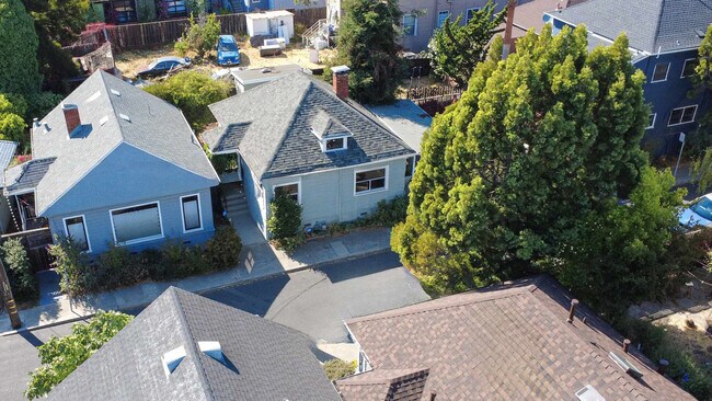 Building Photo - 3791 Latimer Pl