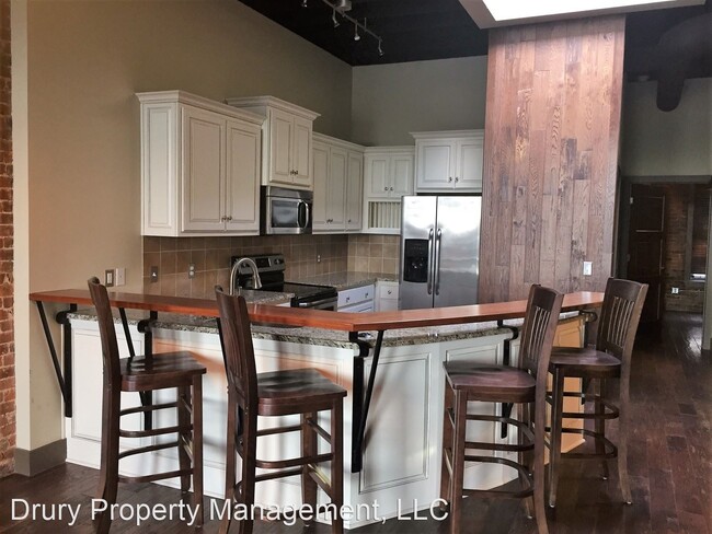 Building Photo - 2 br, 1 bath House - 311 Park Central West #B