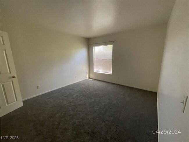 Building Photo - 2608 Peat Moss Ave