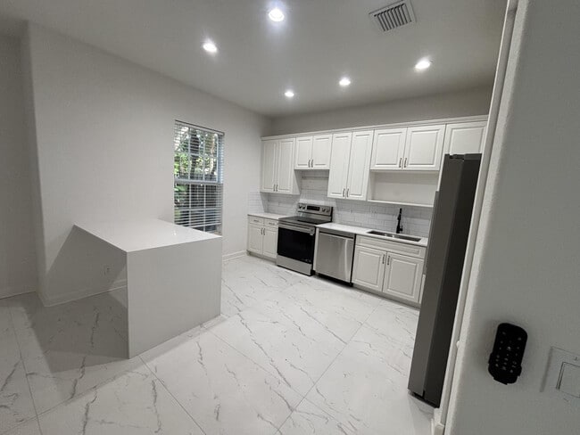 Building Photo - 2789 Eagle Rock Cir