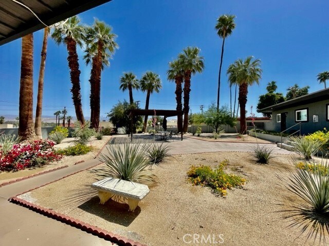 Building Photo - 36947 Melrose Dr