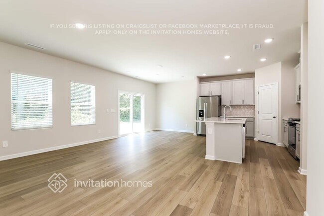 Building Photo - 2221 Cherry Crk Rd