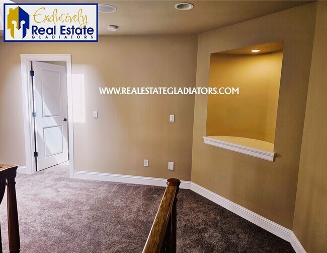 Building Photo - Stunning 4-Bedroom Home for Rent in Bothell!