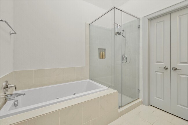 Building Photo - 3302 Audley St