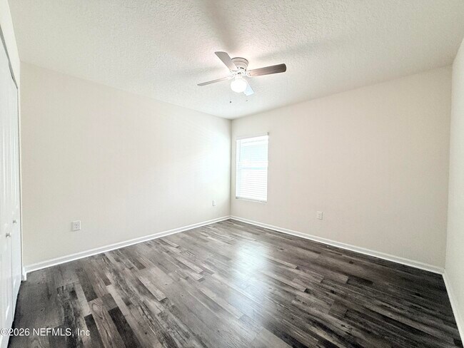 Building Photo - 7838 Meadow Walk Ln