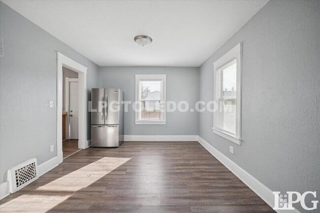 Building Photo - 1012 Idaho St