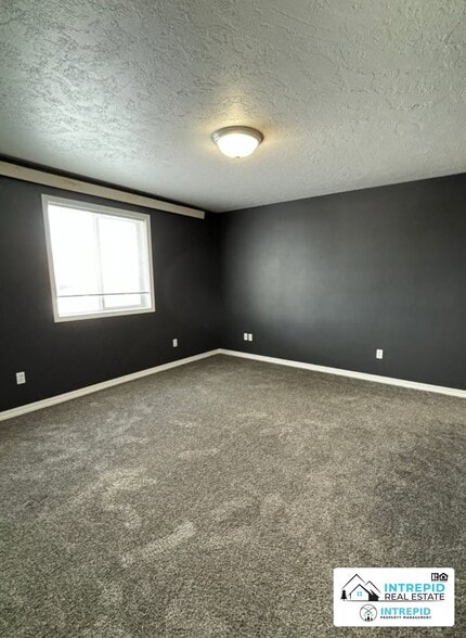 Building Photo - 180 Scrub Oak Dr
