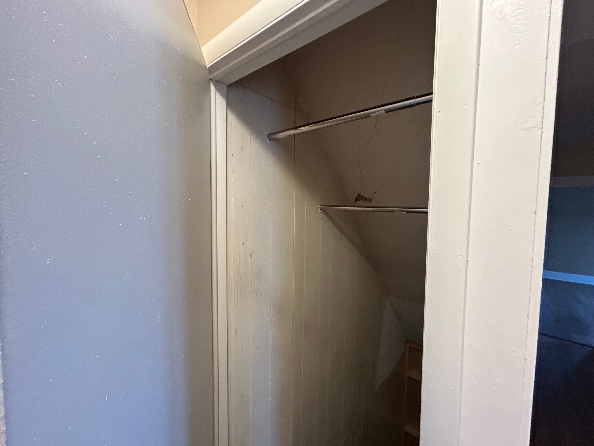 Building Photo - 507 Electric Ave