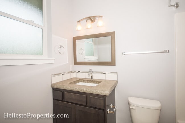 Building Photo - 437 NW 14th St