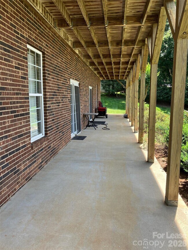 Building Photo - 137 Fern Haven Ln