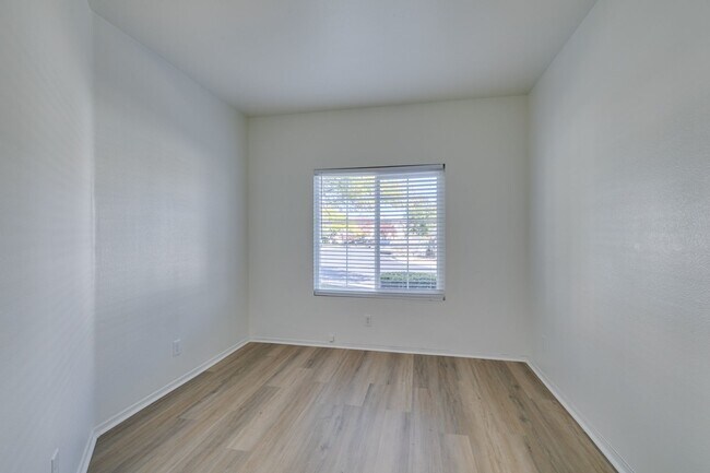 Building Photo - SUMMERLIN BEAUTY*UPGRADED*COMMUNITY POOL*3 BEDROOMS*STAINLESS STEEL APPLIANCES*