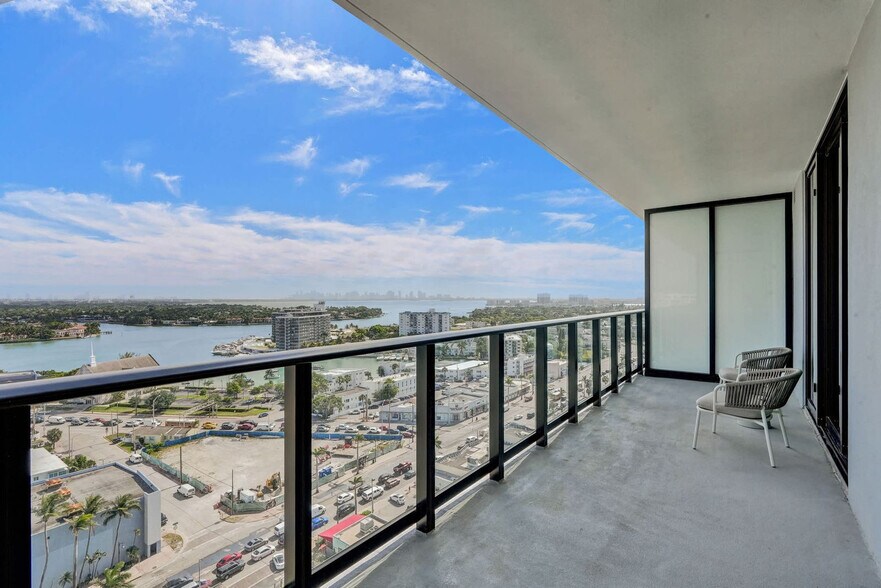 Building Photo - 580 72nd St