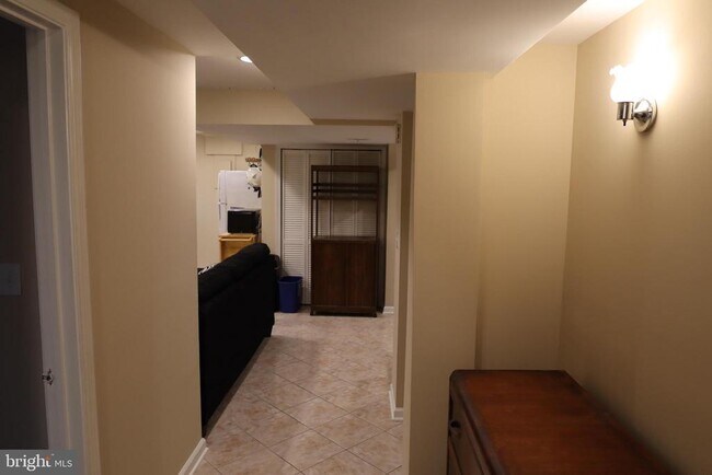 Building Photo - 11202 Troy Rd