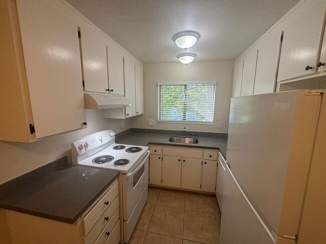 Interior Photo - 4116 Loveridge Road