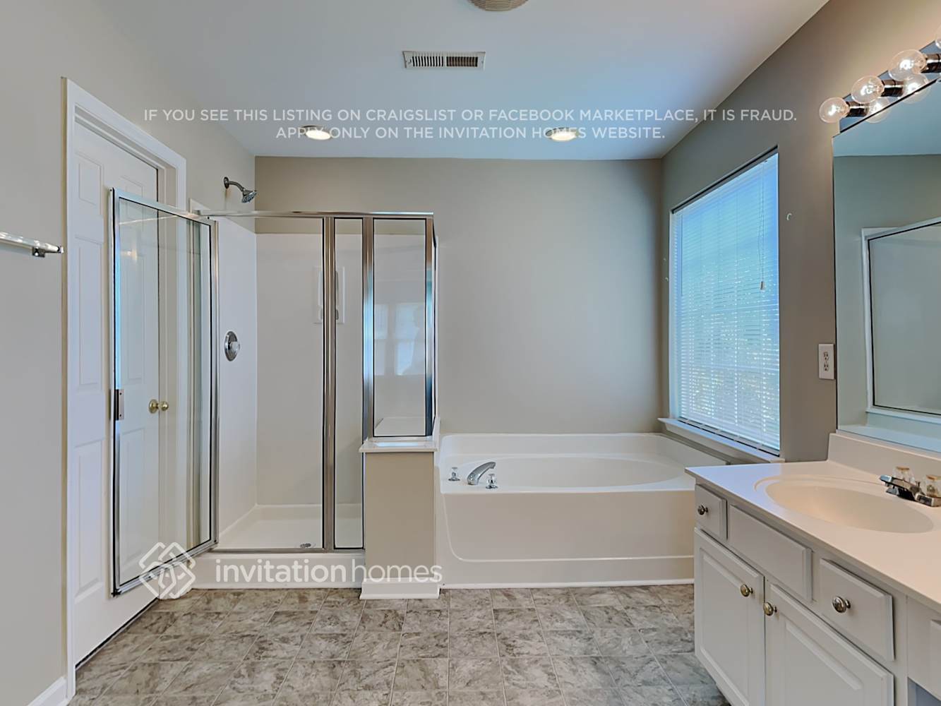Building Photo - 1460 Cantwell Ct