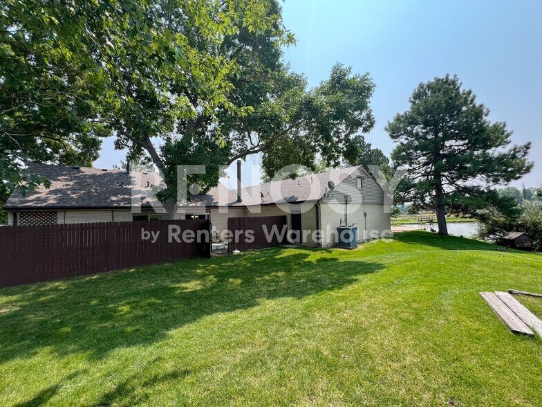 Building Photo - 4192 W Pondview Dr