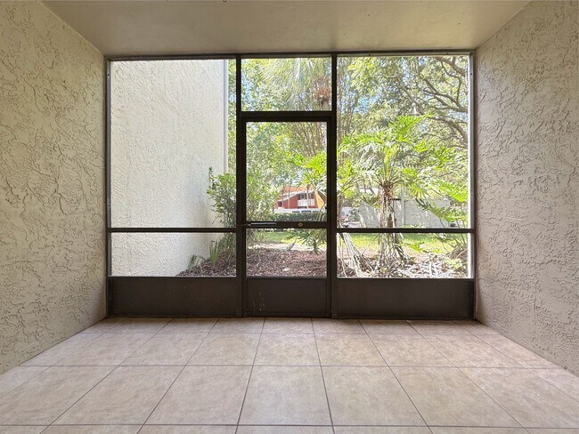 Building Photo - 3284 S Semoran Blvd
