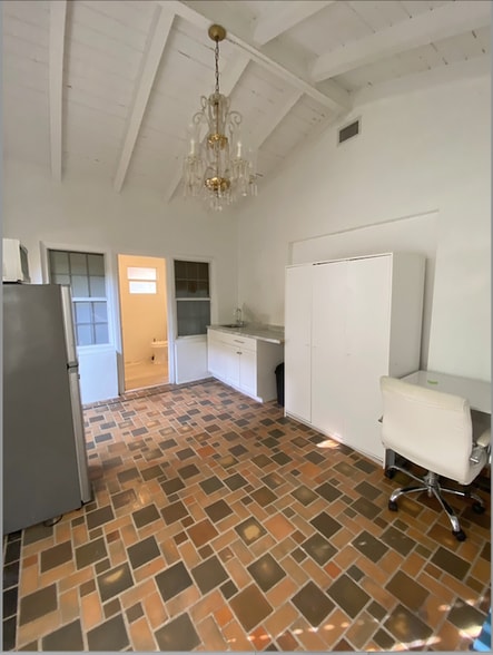 Main area with Kitchenned - 1516 SW 12th St
