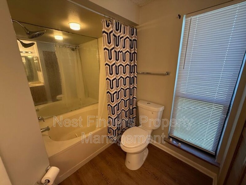 Building Photo - 11290 Southbury Pl
