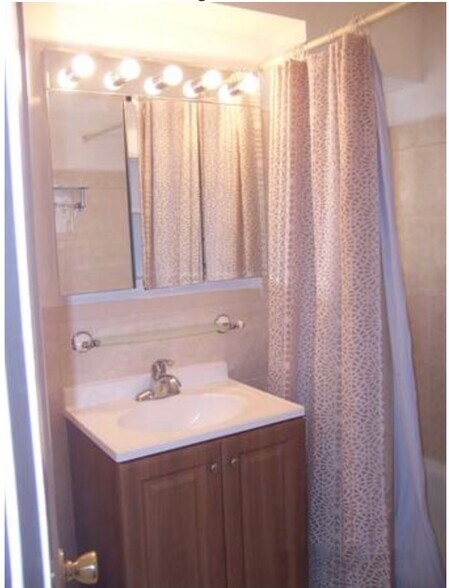 Primary Photo - 66-15 Wetherole St