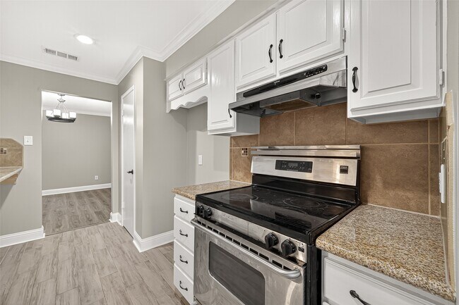 Building Photo - 14535 Misty Meadow Ln