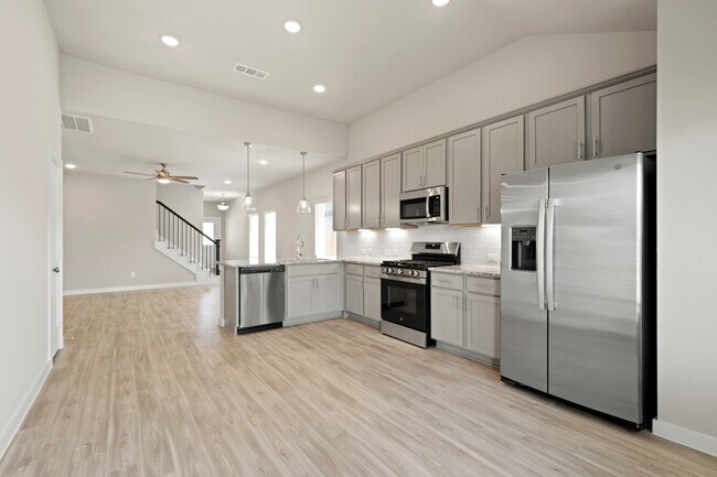 Building Photo - 21667 Wave Holw Dr