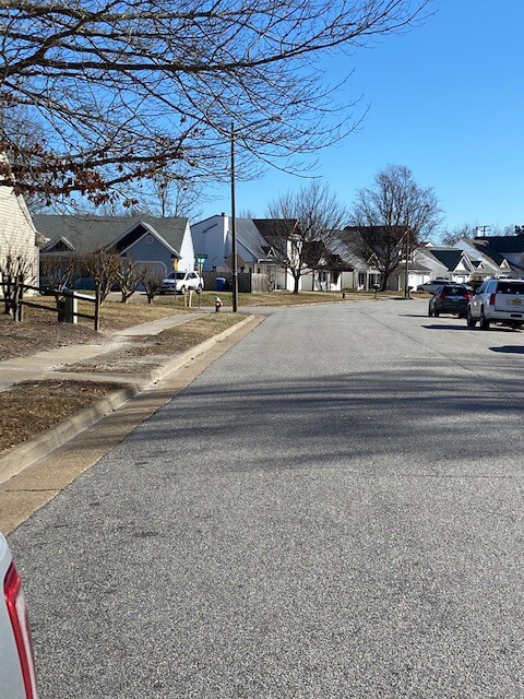 Building Photo - 5381 Lynbrook Landing