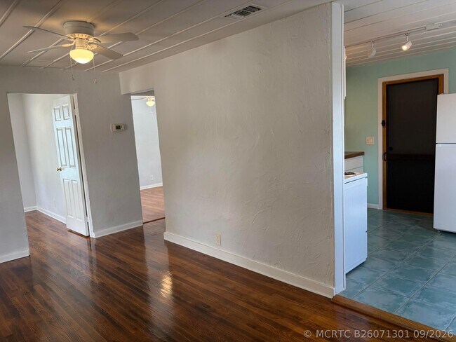 Building Photo - 3578 N Old Dixie Hwy
