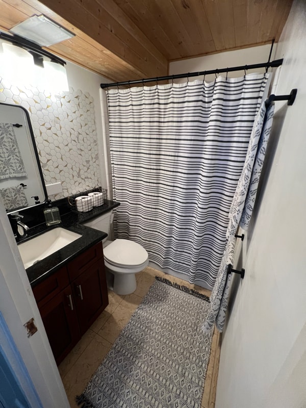 Building Photo - 2609 Ala Wai Blvd