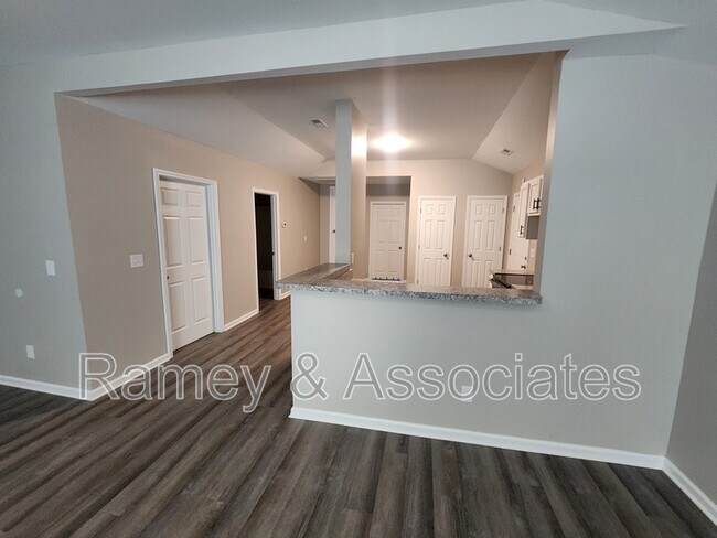 Building Photo - 513 S 20th St