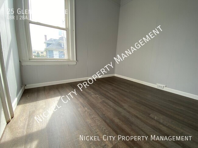 Building Photo - Beautiful 4 bedroom + Office Victorian Sty...