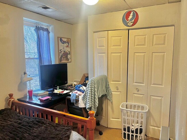 Building Photo - 4BD/3BTH In Southside - Laundry - Central ...