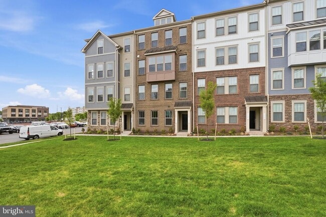 Building Photo - 1104 Dabney Dr