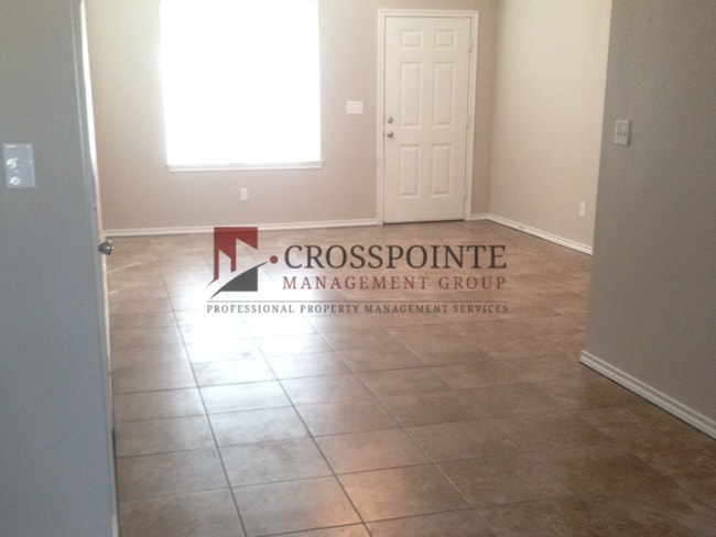 Building Photo - AVAILABLE: 2 Bedroom, 2 Bathroom Duplex in Lindale!