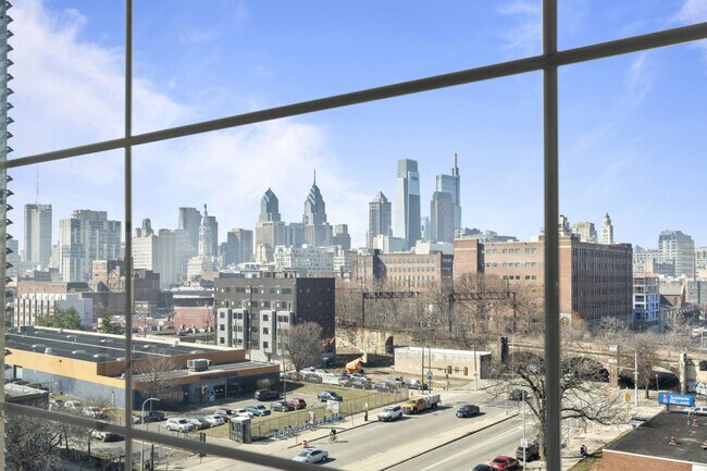 Building Photo - 501 N Perth St