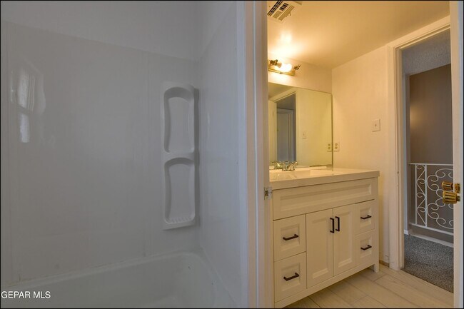 Building Photo - 6913 Pamlico Dr