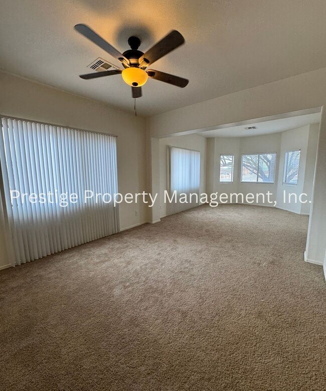 Building Photo - Beautiful Must see Spacious 4/2 Home on the SouthWest Side!!