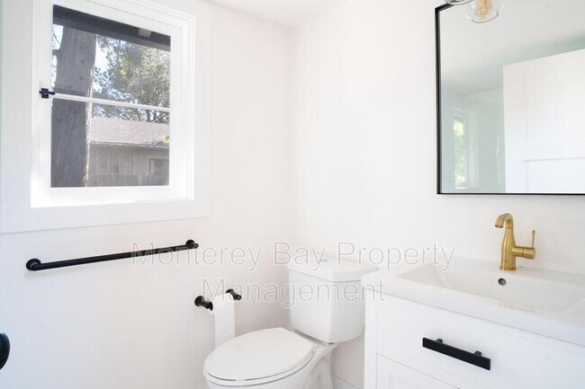 Building Photo - 2935 Alta Ave