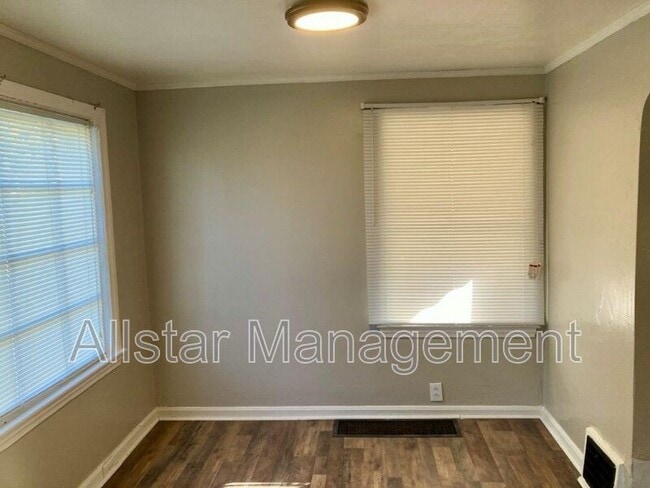 Building Photo - 5574 Beechwood Ave