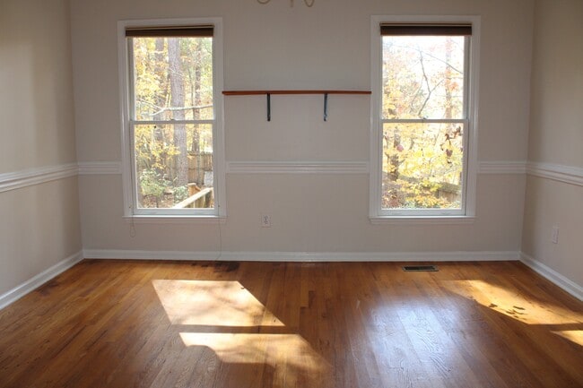 Building Photo - 112 Wenonah Way