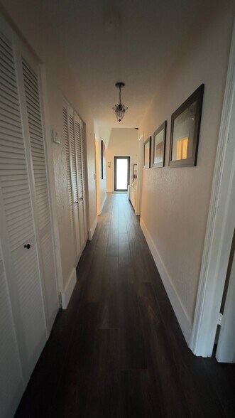 Building Photo - 3620 W Bell Dr