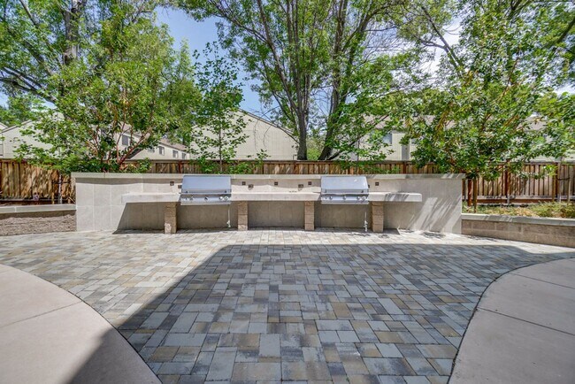 Building Photo - Gorgeous Santa Clara Home with Pool, EV Ho...