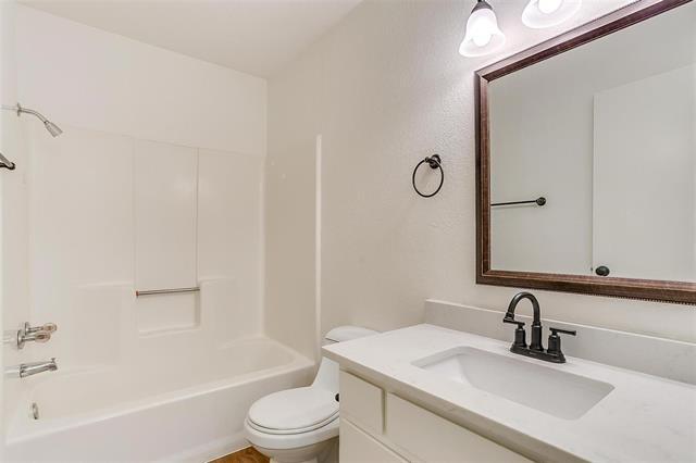 Building Photo - 1824 Fairmount Ave