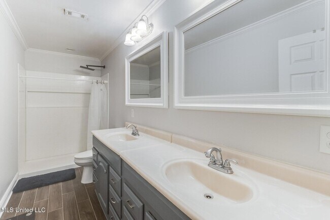 Building Photo - 106 Piney Ridge Rd