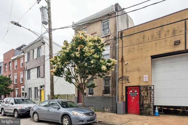 Building Photo - 2134 E Arizona St