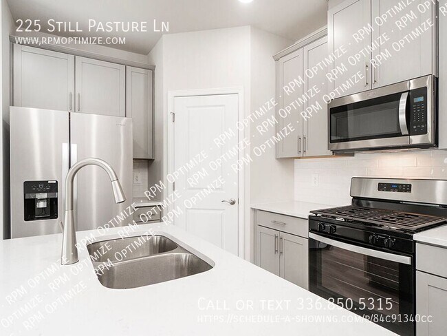 Building Photo - 225 Still Pasture Ln