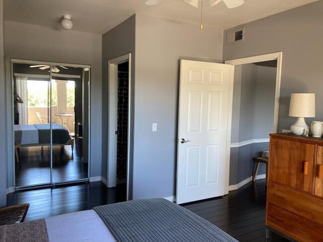 Building Photo - 15095 N Thompson Peak Pkwy