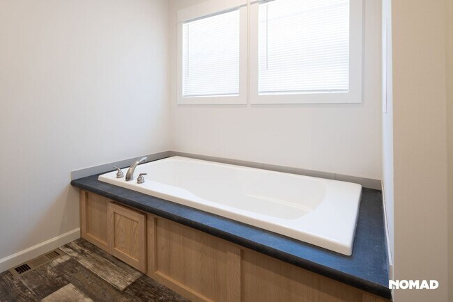 Building Photo - *BRAND NEW* 3 Bedroom Single Family – Mode...